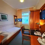 克鲁博酒店 3* 巴特诺因阿尔-阿尔韦勒